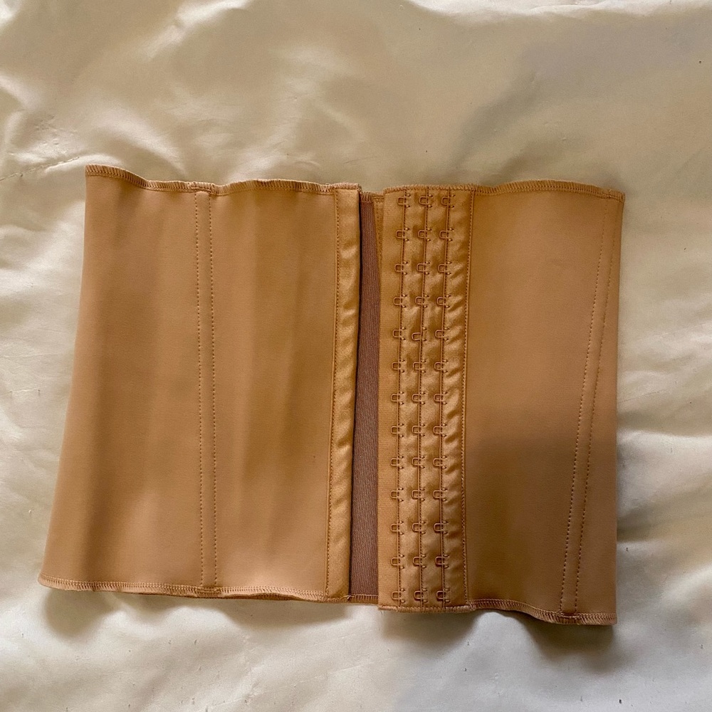 SKIMS Waist Trainer